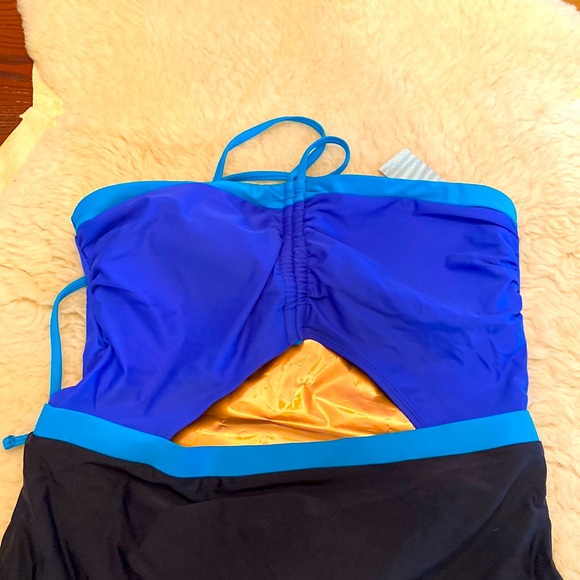 NWT Coastal Blue Women’s Swimsuit Halter Neck Cutout-Front, size 14-16 - Picture 6 of 7